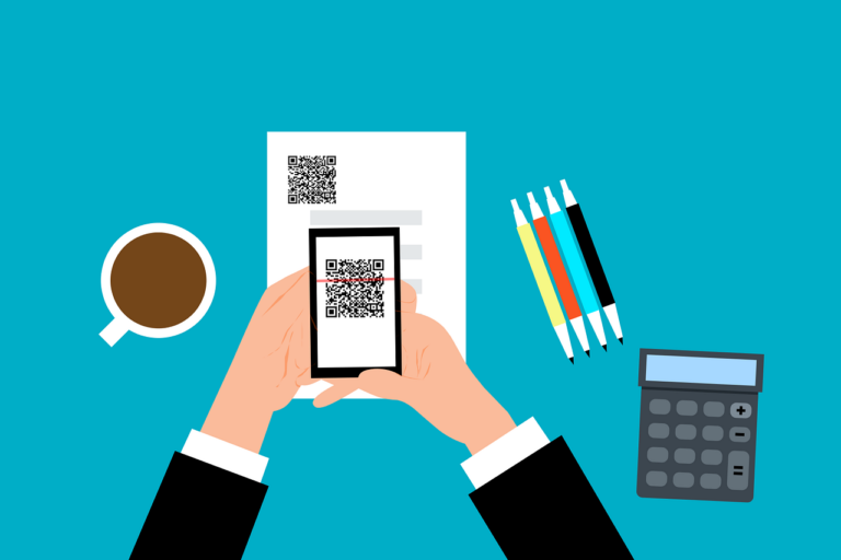 Be-Careful-When-Scanning-QR-Codes-Theres-a-New-Scam-Going-Around-.png Free qr code scan smartphone vector